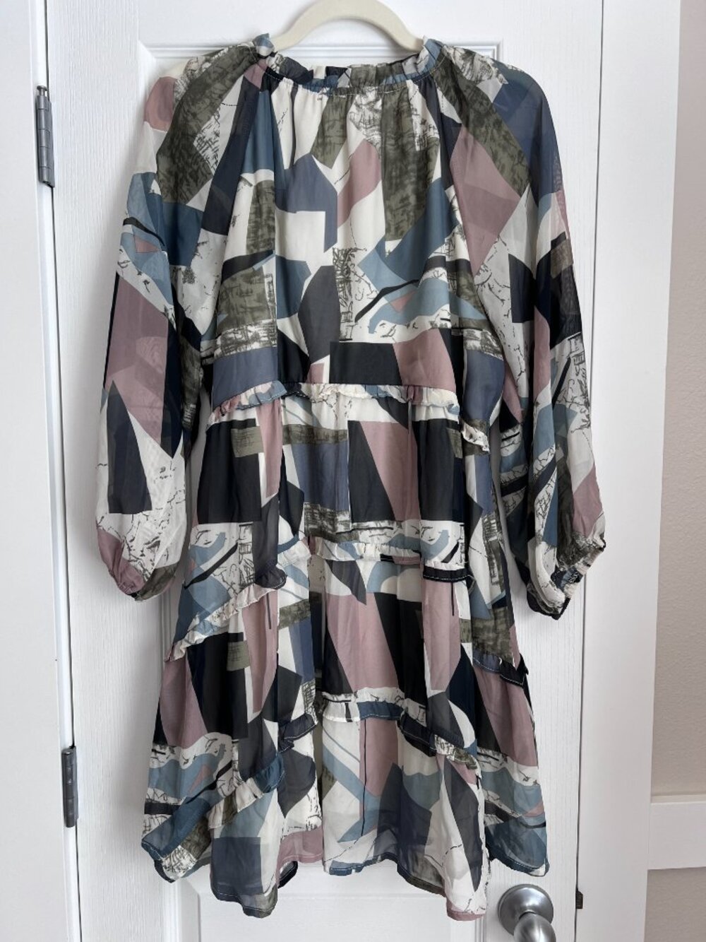 Entro Abstract Geometric Tiered Ruffle Mini Dress Large - Picture 3 of 8